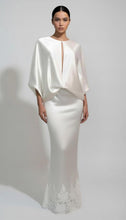 Load image into Gallery viewer, Batwing Lace Details Wedding Silk Gown