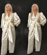 Load image into Gallery viewer, Satin &amp; Lace Bridal Robe in Ivory