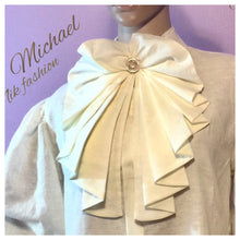 Load image into Gallery viewer, Men&#39;s Linen Jabot in Papyrus White